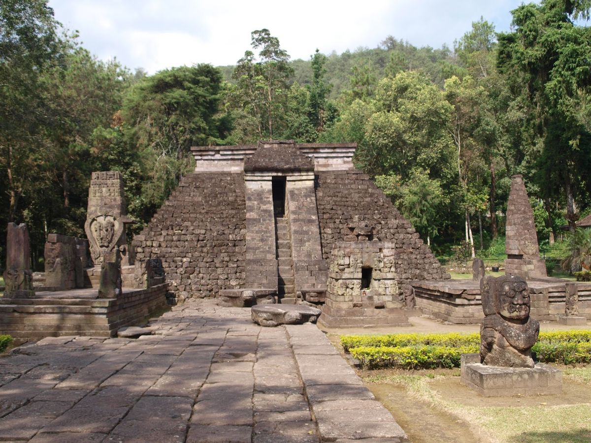 Explore Sukuh Temple